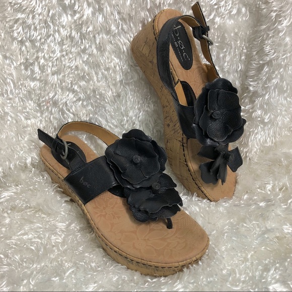 b.o.c. Shoes - b.o.c. Black Leather Flower Sandals Size 7